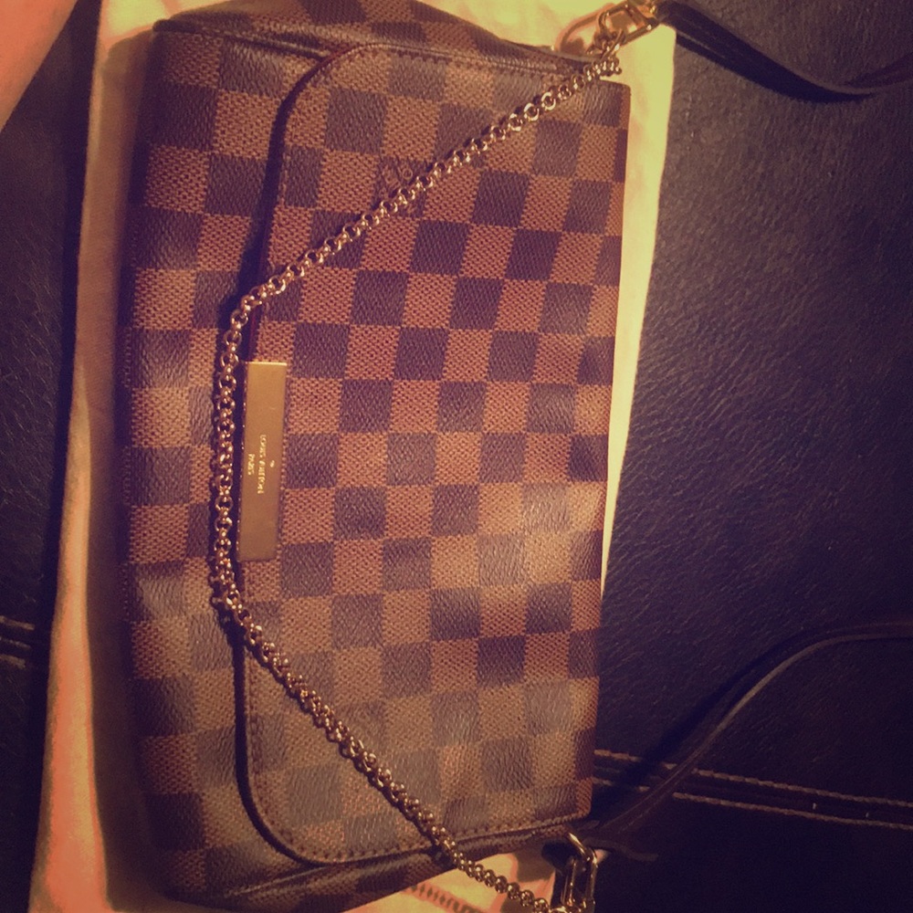 Louis Vuitton Crossbody favorite MM